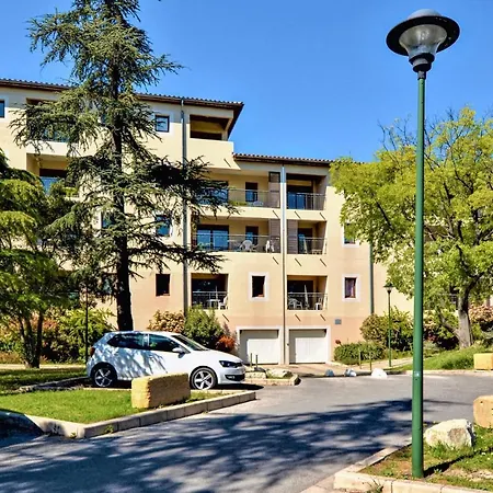 Apartment 2 Bedroom Amazing In *