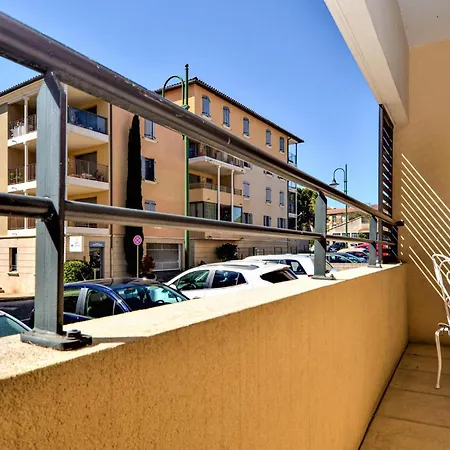 Awesome In With Wifi Apartament Uzès